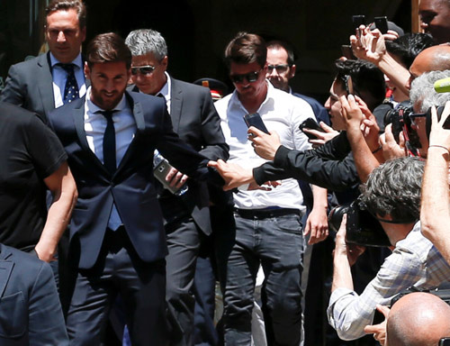 Messi trầm cảm: Sau nỗi đau cúp C1 lại hầu tòa trốn thuế