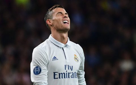 Xuất hiện thế lực ngầm chống Ronaldo ở Real Madrid