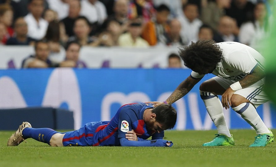 Marcelo chính thức lên tiếng về pha va chạm làm Messi đổ máu ở Siêu kinh điển