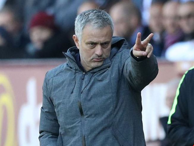 Mourinho: ‘Anh ta có thể rời MU nếu muốn’