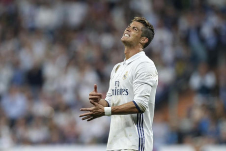 C.Ronaldo bị gạch tên khỏi đội hình của Real Madrid