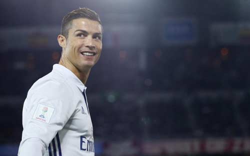 Ronaldo cân bằng kỷ lục tồn tại nửa thế kỷ của huyền thoại người Anh