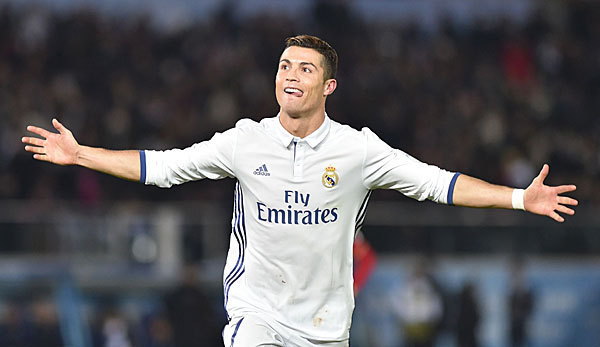 Cúi đầu trước 19 kỷ lục săn bàn khủng mà Ronaldo đang nắm giữ