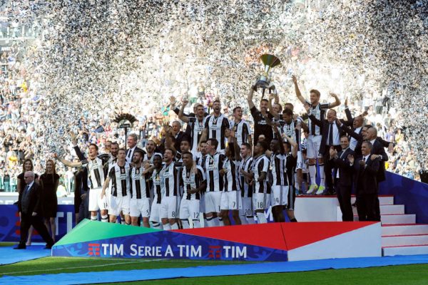 Juventus lập kỷ lục vô địch Serie A