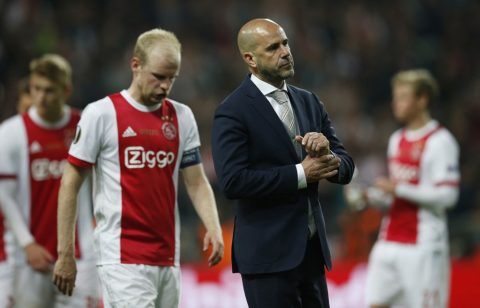 HLV Ajax bất ngờ chê bai Mourinho sau trận thua bẽ bàng
