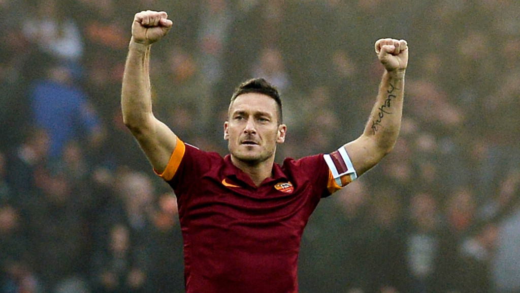 Totti lĩnh xướng đội hình cầu thủ trung thành vĩ đại nhất thế giới