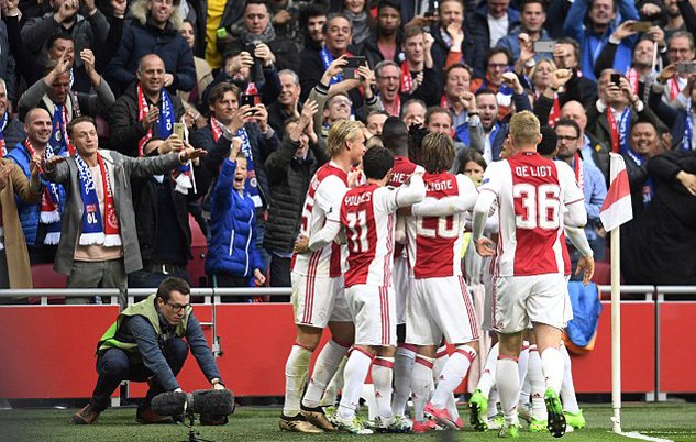 Hủy diệt Lyon, Ajax đặt 1 chân vào chung kết Europa League