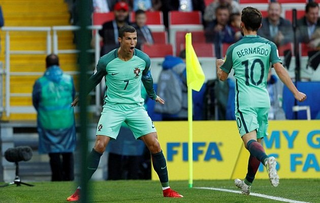 Ronaldo rực sáng, Bồ Đào Nha có chiến thắng đầu tiên tại Confed Cup