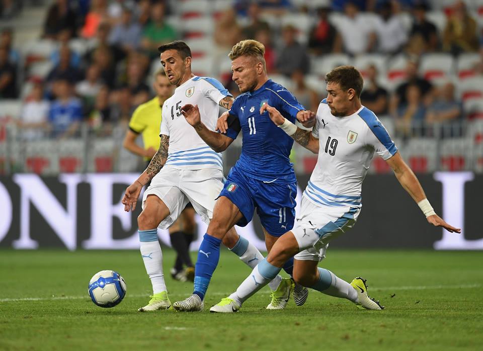 Sao Atletico phạm sai lầm, Uruguay thất bại nặng nề trước Italia