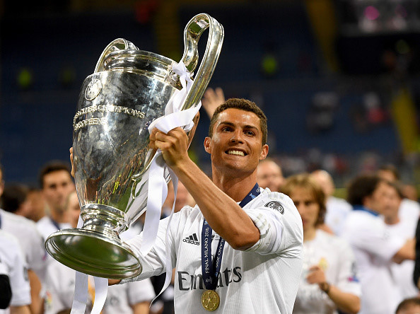 CHÙM ẢNH: Cristiano Ronaldo và 372 ngày sống “trên thiên đường”