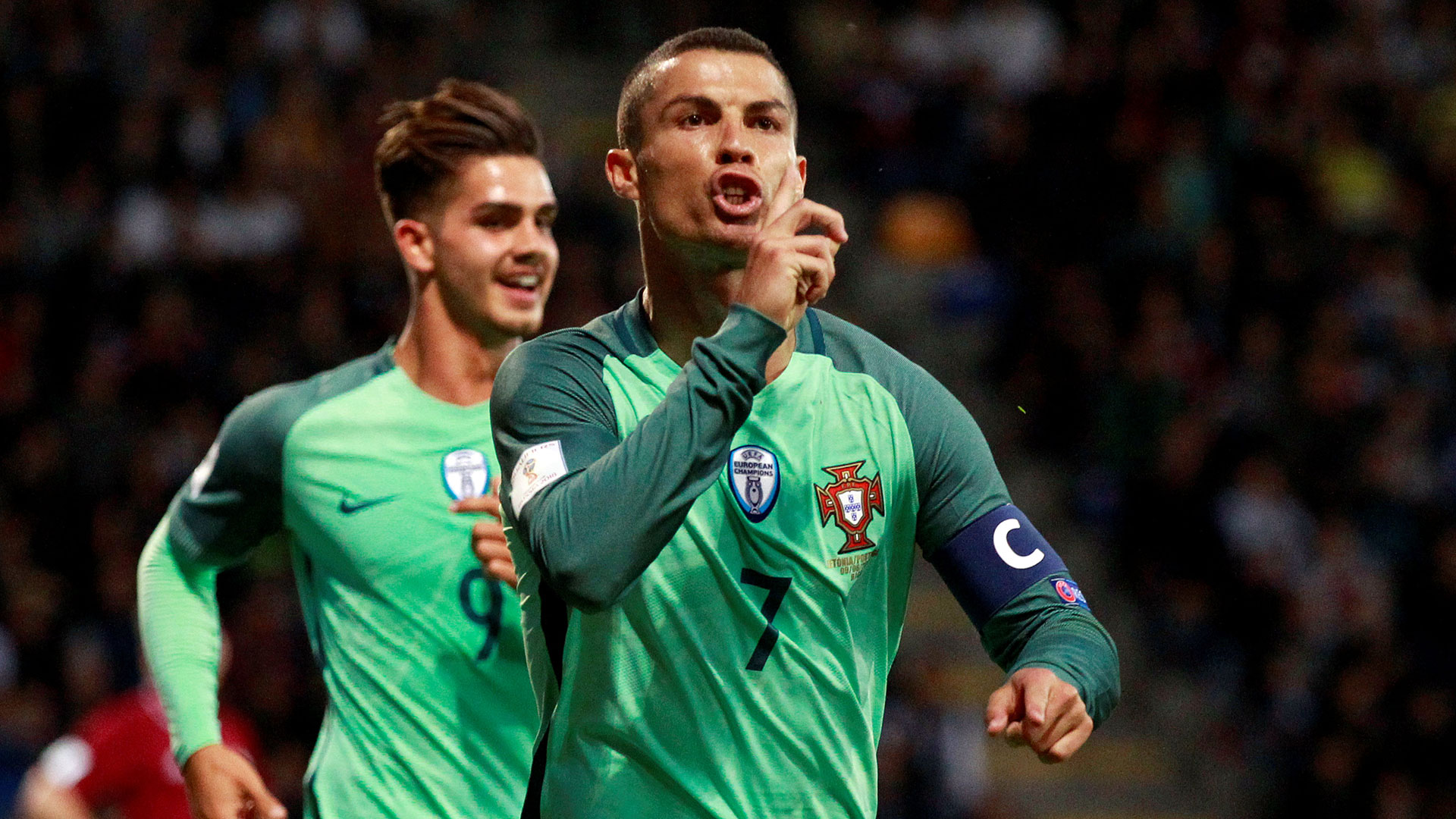 Điểm tin chiều 10/6: Ronaldo lọt top 3 chân sút vĩ đại nhất châu Âu
