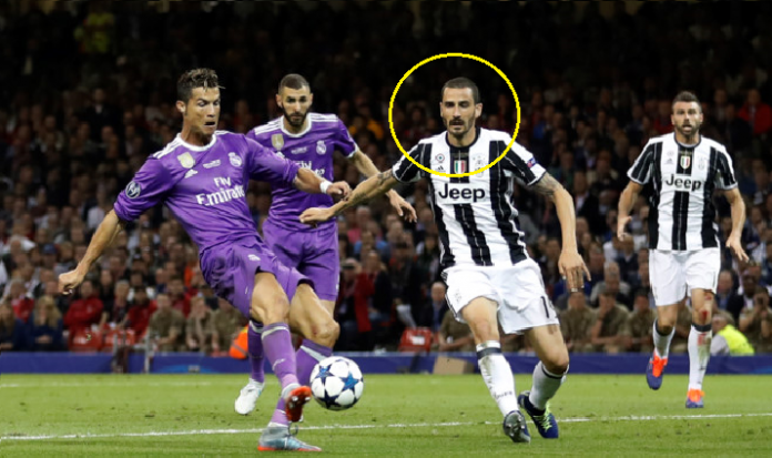 Thua tâm phục khẩu phục, siêu hậu vệ Juve chỉ ra cái tên duy nhất có thể kèm nổi CR7 ở thời điểm hiện tại