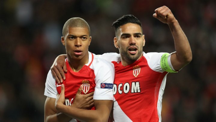 NÓNG: Monaco giữ chân Mbappe bằng lương cực khủng