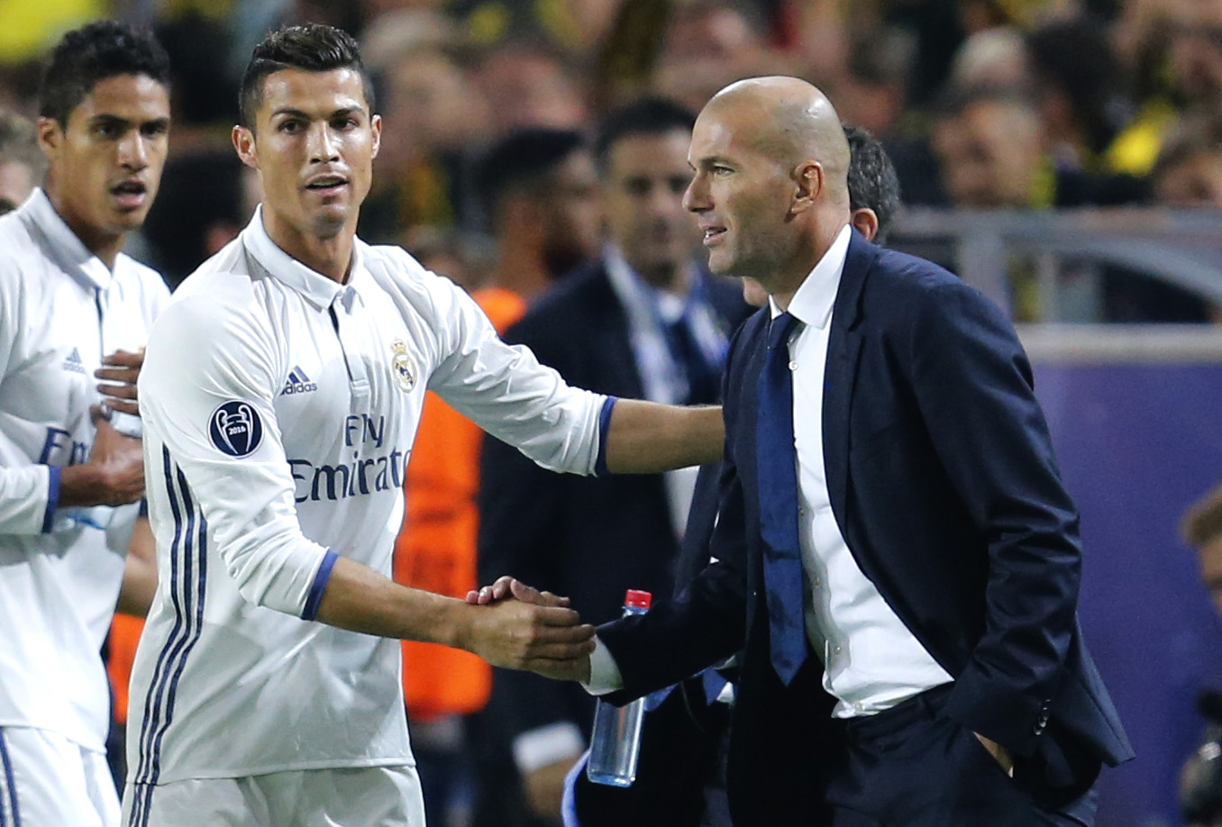 Zidane xác nhận Ronaldo nghỉ dài hạn, chỉ trở lại khi đụng độ Barca