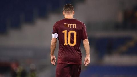 Francesco Totti chính thức “tuyên bố” giải nghệ