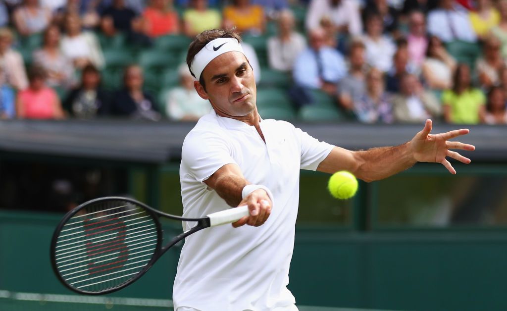 Đối thủ bỏ cuộc giữa chừng, Federer thảnh thơi tiến vào vòng 2 Wimbledon
