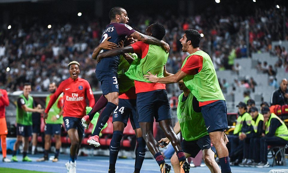 Bom tấn Alves tỏa sáng, PSG ngược dòng đánh bại Monaco giành Siêu cúp Pháp