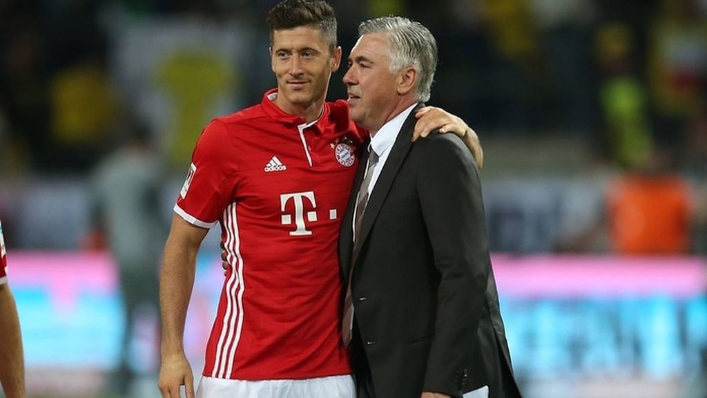 Ancelotti phủ nhận tin đồn mâu thuẫn, chặn đường Lewandowski đến M.U