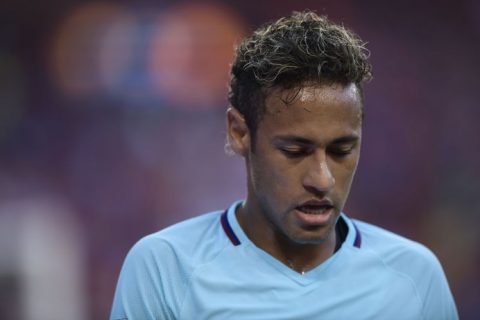 Neymar đã thông báo chuẩn bị chia tay Barca với đồng đội, chờ giải phóng hợp đồng