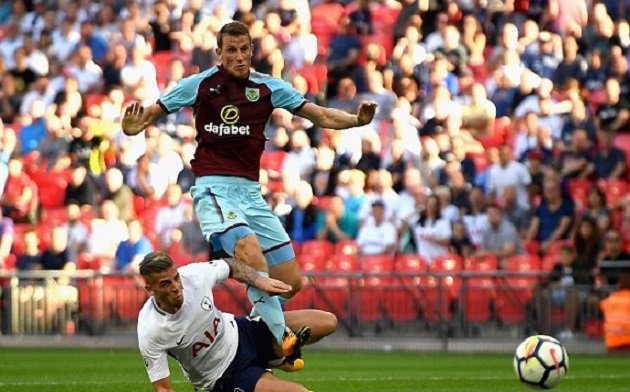 Chủ quan phút cuối, Tottenham chia điểm đầy tiếc nuối trước Burnley