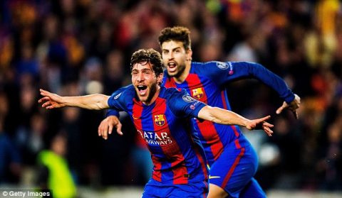 3 đại gia cùng tấn công, Barcelona đối diện nguy cơ mất “siêu hậu vệ”