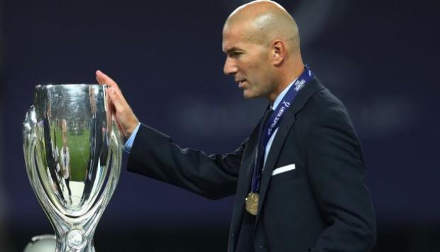 Zinedine Zidane chính thức lọt top 4 HLV xuất sắc nhất lịch sử Real
