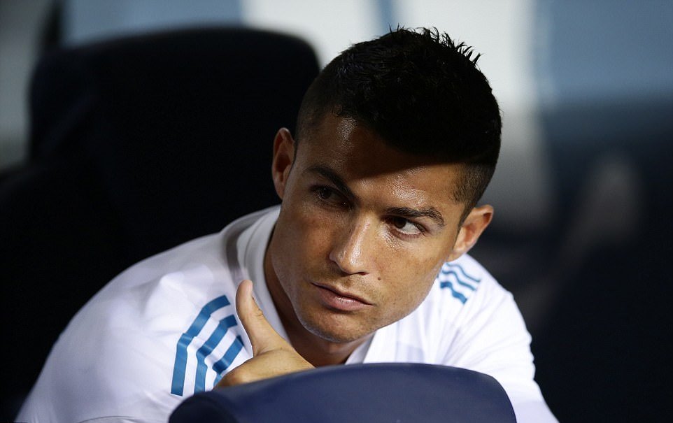 Được LĐBĐ Tây Ban Nha “chừa đường sống”, Ronaldo vẫn có cơ hội tham dự Siêu kinh điển lượt về?