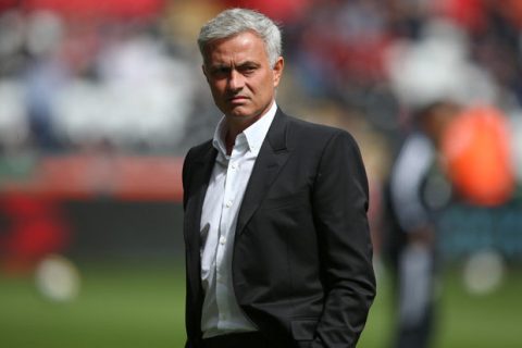 Jose Mourinho tiết lộ bí quyết hạ gục Bầy cáo