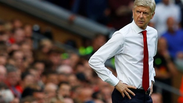 “Wenger chắc hẳn đang rất căm thù Arsenal”