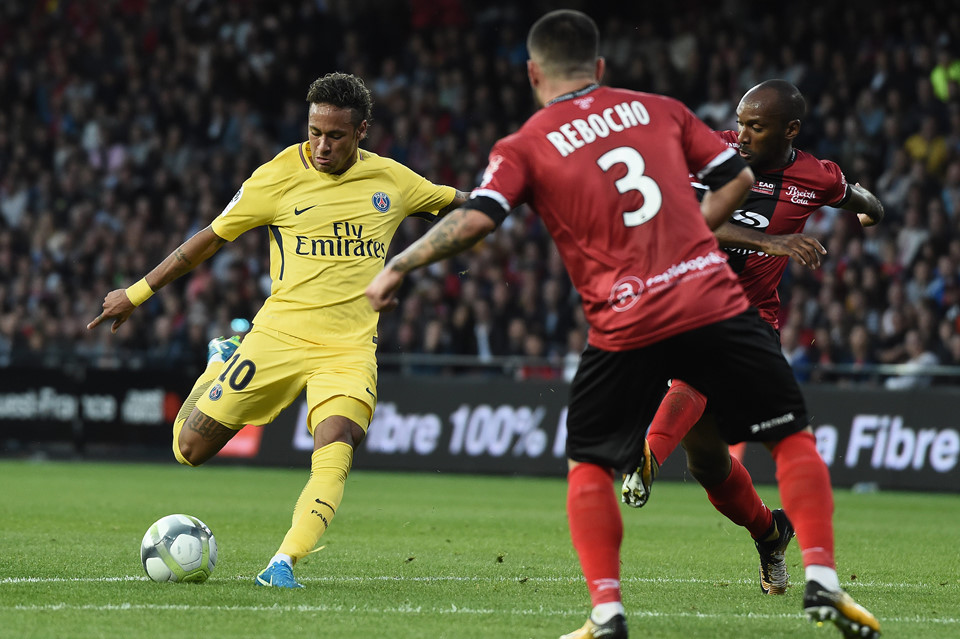 CHÙM ẢNH: Neymar khiến cả Ligue 1 “mở rộng tầm mắt” với một bàn thắng, 1 kiến tạo và màn ra mắt đỉnh cao