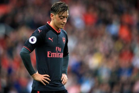 Huyền thoại Arsenal hết lời…chỉ trích Oezil sau trận thua bẽ bàng của Pháo thủ