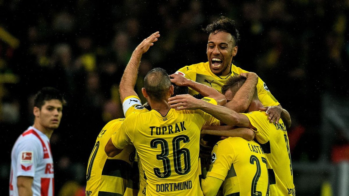 Đại thắng trước Cologne, Dortmund xây chắc ngôi đầu bảng