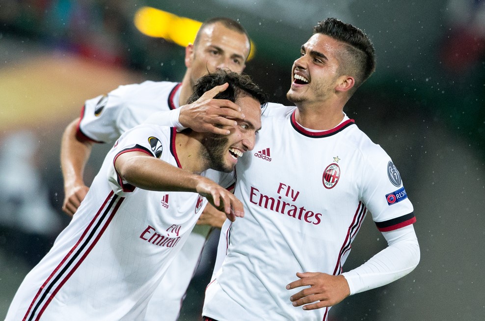 “Truyền nhân CR7” lập hat-trick, AC Milan đại thắng trên đất Áo