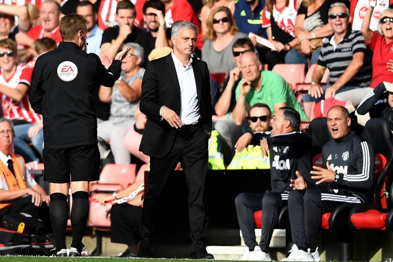 Hôm nay, FA đưa ra án phạt giành cho Jose Mourinho