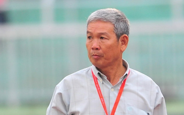 Điểm tin bóng đá Việt Nam sáng 26/09: Loại Kiatisak, chuyên gia Việt ủng hộ ông Chung “gái”