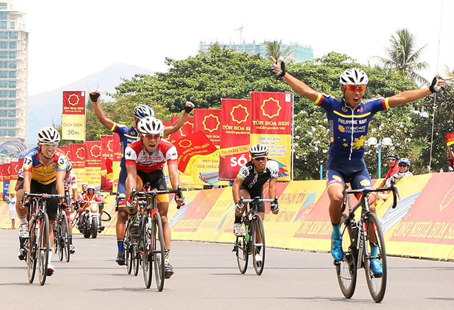 Chặng 11 giải đua xe đạp VTV Cup: Đội Philippines Navy giành chiến thắng