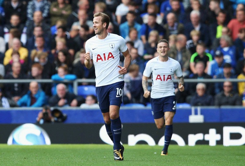 Harry Kane lập cú đúp, Tottenham “làm gỏi” Everton ngay tại Goodison Park