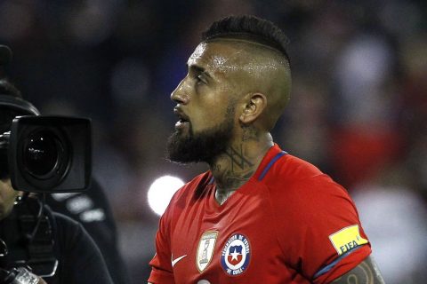 Phản lưới nhà dẫn đến thua đậm, sao Chile tính từ giã sự nghiệp thi đấu quốc tế