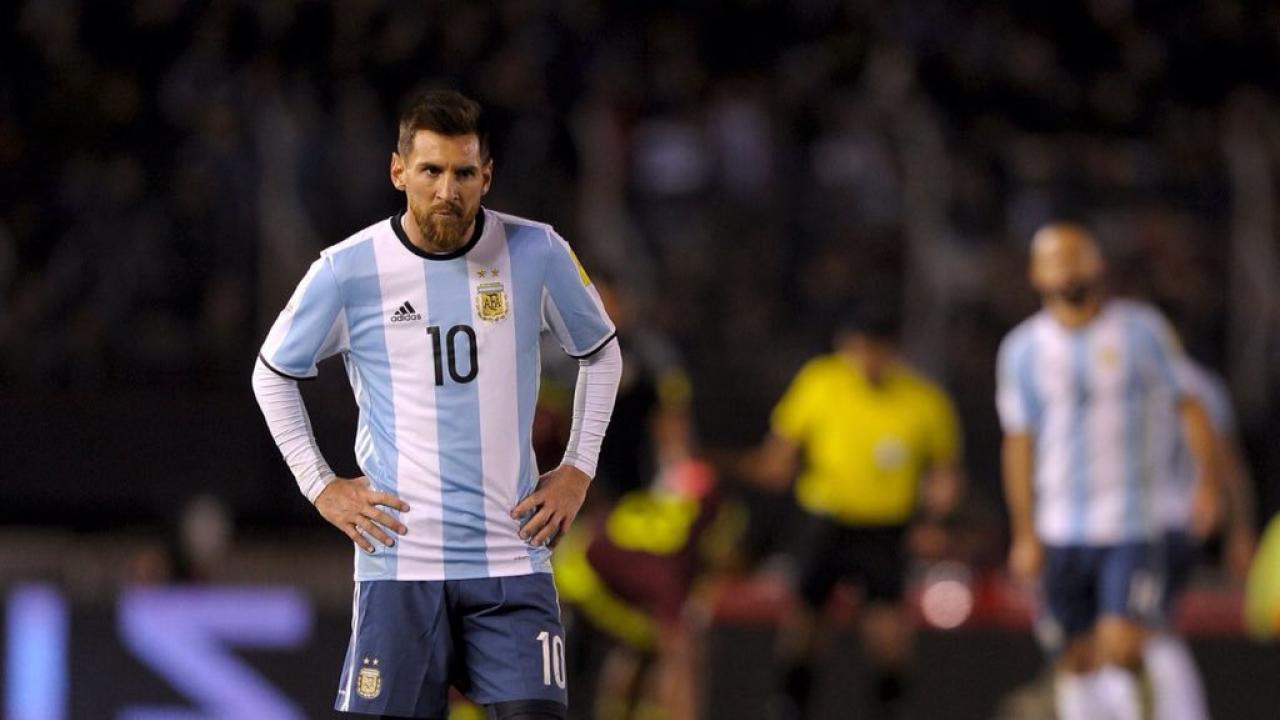 Nếu Argentina ngồi nhà xem World Cup, Messi sẽ bị NHM đay nghiến