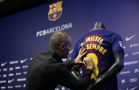 Andres Iniesta ký ‘hợp đồng trọn đời’ với Barcelona