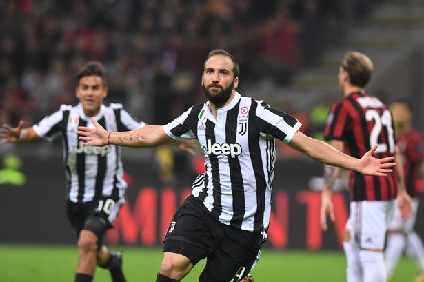 Higuain hạ sát Milan, Juventus tiếp tục bám đuổi ngôi đầu