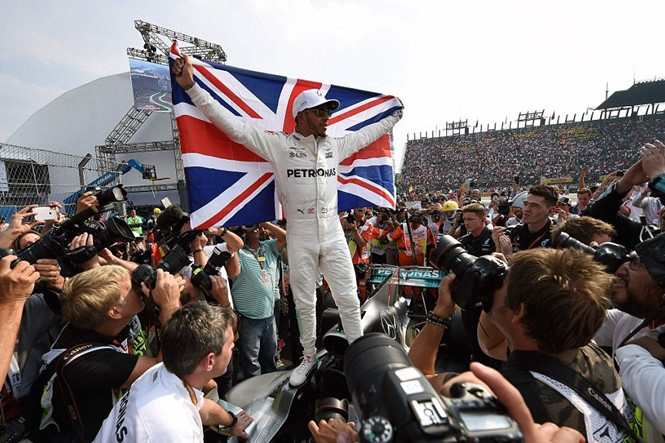 Lewis Hamilton lần thứ 4 đoạt chức vô địch F1 thế giới