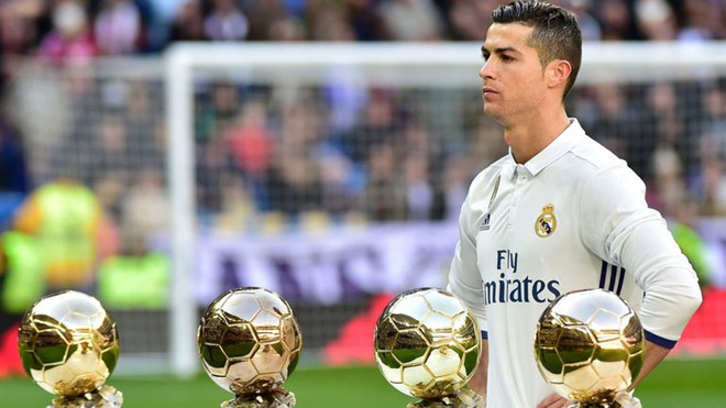 Ronaldo chỉ xứng danh Quả bóng vàng nửa mùa?