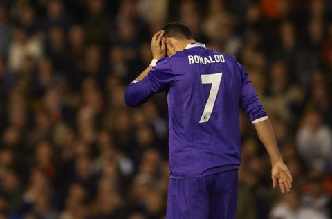 Ronaldo không còn quyền lực trong phòng thay đồ và ban lãnh đạo