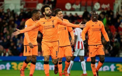 Tỏa sáng với cú đúp bàn thắng, Salah đưa Liverpool áp sát Top 4