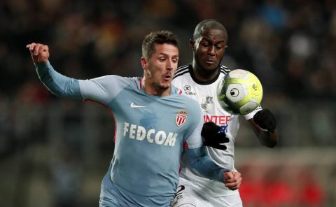 Jovetic ghi bàn, Monaco hòa hú vía trên sân Amiens