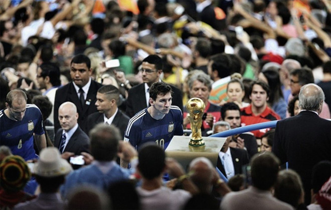 Leo Messi: “Hy vọng bóng đá sẽ trả cho tôi món nợ World Cup”