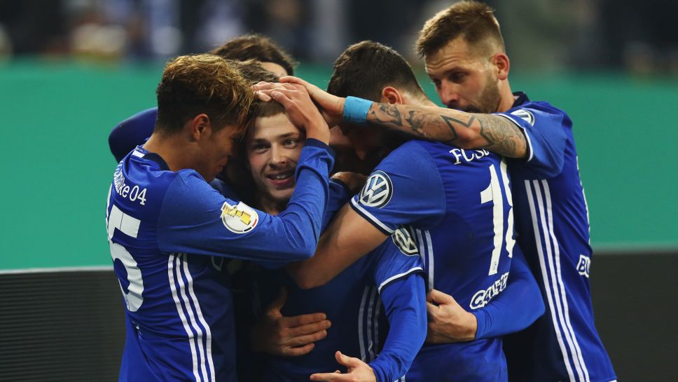Nối dài mạch trận bất bại, Schalke vào tứ kết cúp Quốc gia Đức