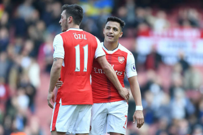 Man Utd mua Ozil “giá bèo”, Sanchez tái hợp Pep: Arsenal tan nát
