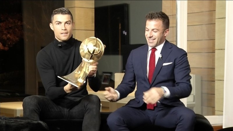 “Dây Ronaldo” trúng… quả đậm cuối năm